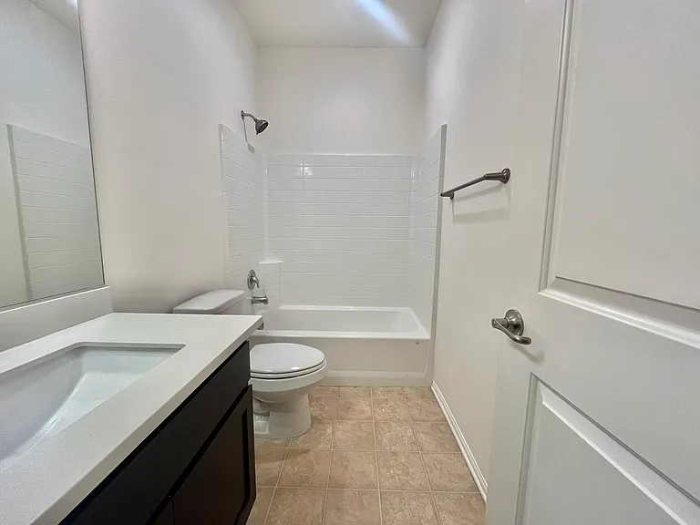 7805 Marbil Ln — Photo 27