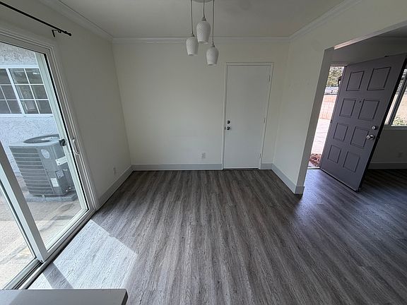 4th image of 422 Chestnut Ave