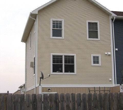 711 Back/north side view