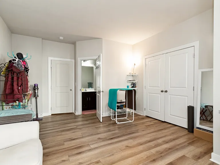 213 Shamrock Dr — Photo 3