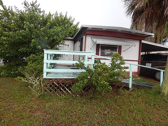 3rd image of 2118 Shady Cove Dr