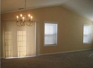 3717 Tuscany Valley Dr, Louisville, KY 40219