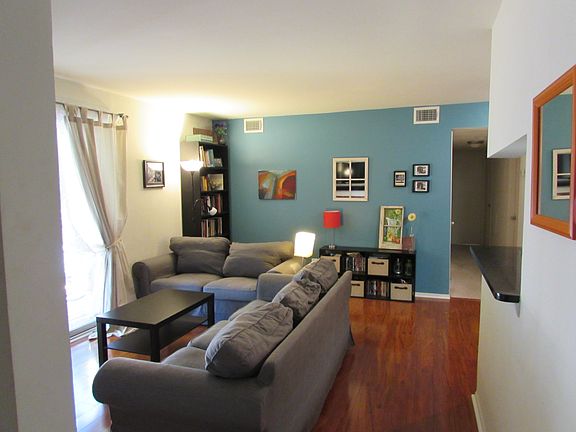 2nd image of 1732 Ascot Way Unit G