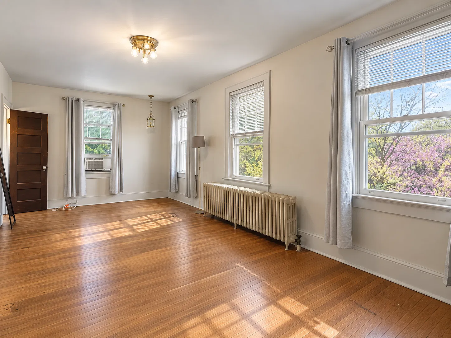 6 bed, 2600 sqft, $7,000 — Photo 3