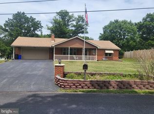 11 Briardale Rd, Dauphin, PA 17018