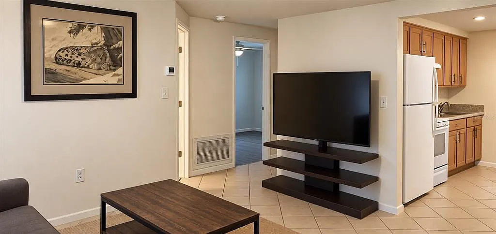 2 bed, 1.0 bath, 750 sqft, $1,495 — Photo 3