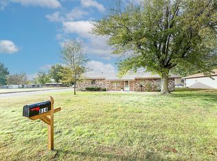 814 Decatur St, Bowie, TX 76230