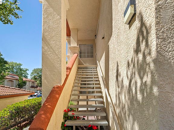 4th image of 6967 Stagecoach Rd APT G