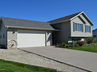 1360 Pine Ridge Dr NE, Pine Island, MN 55963