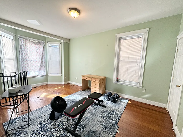 37 Hillside St #1F — Photo 3