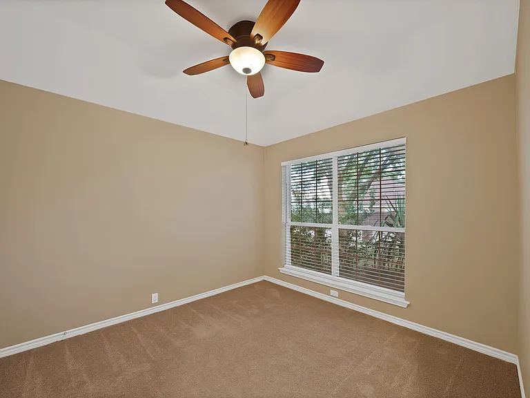 5708 McKinley Ln — Photo 26