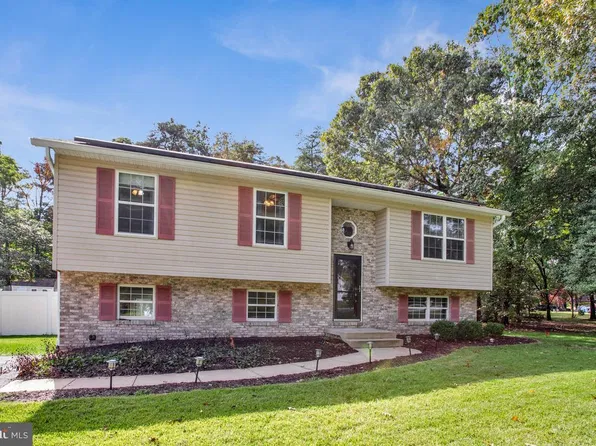 6551 Quiet Ct, Saint Leonard, MD 20685