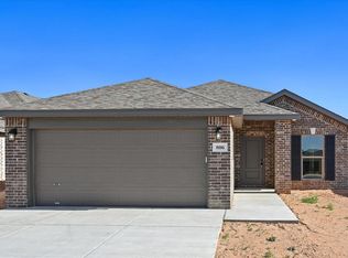 806 E 32nd St, Wolfforth, TX 79382
