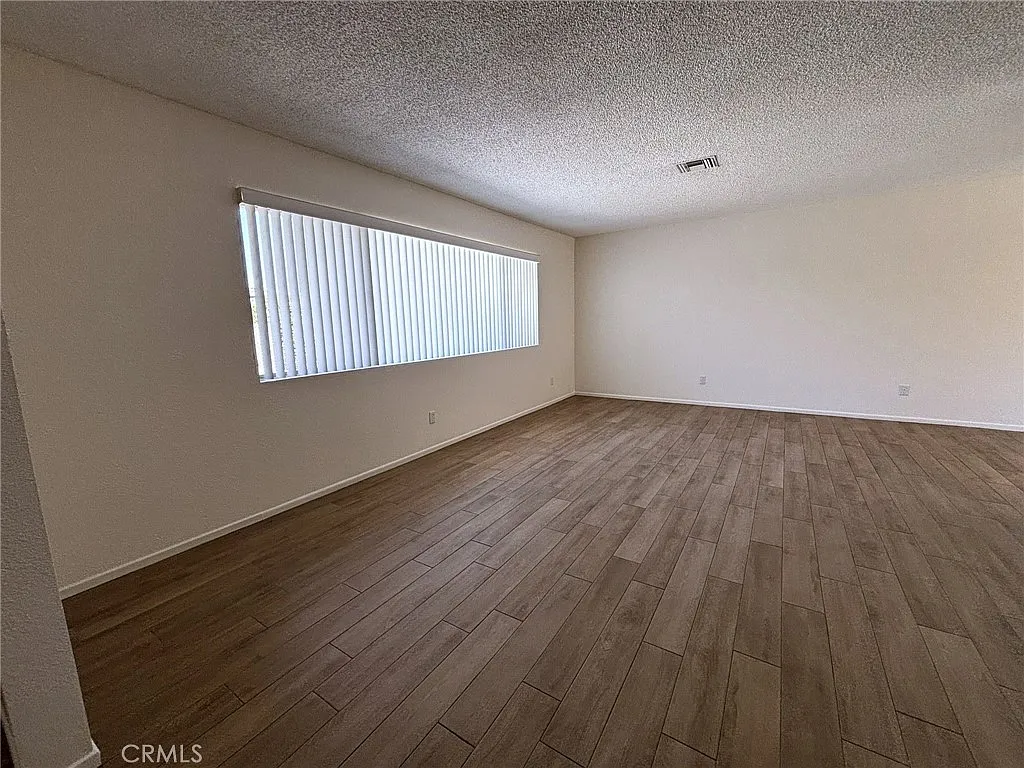 2 bed, 1097 sqft, $2,150 — Photo 4