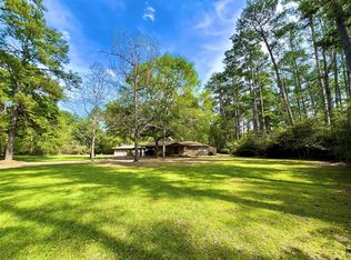 82 Westwood Dr E, Trinity, TX 75862