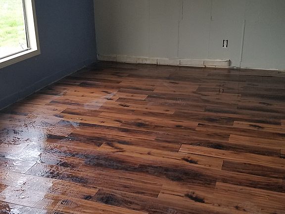 4th image of 1900 Cedar St