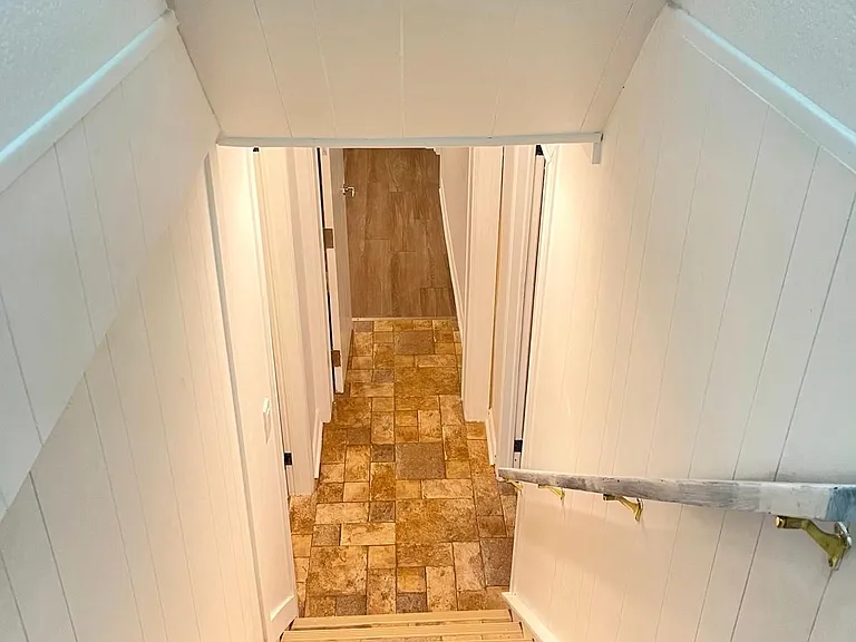 52 Falaise Rd #BASEMENT — Photo 2