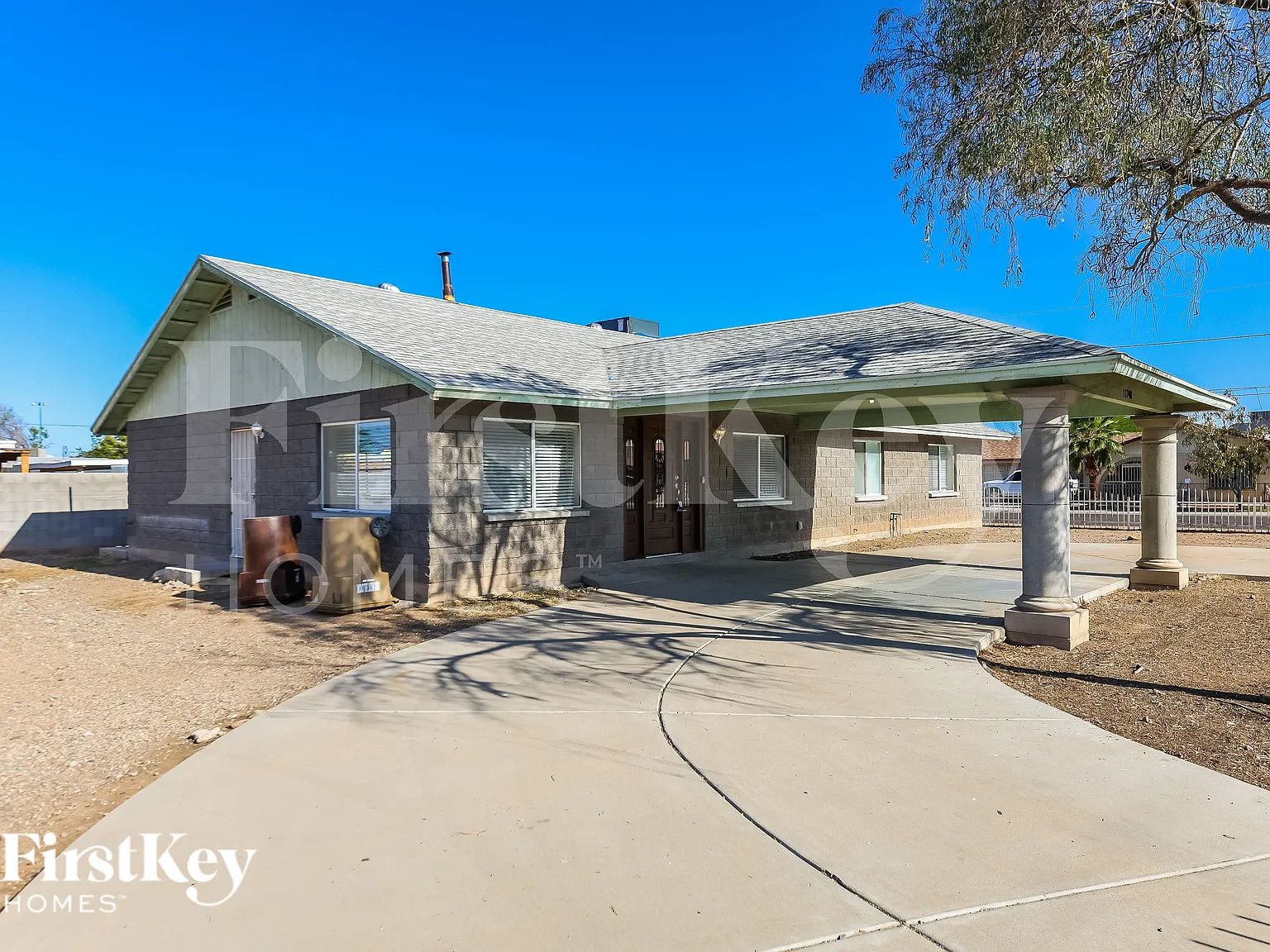 3 bed, 3.0 bath, 1920 sqft, $2,420 — Photo 2