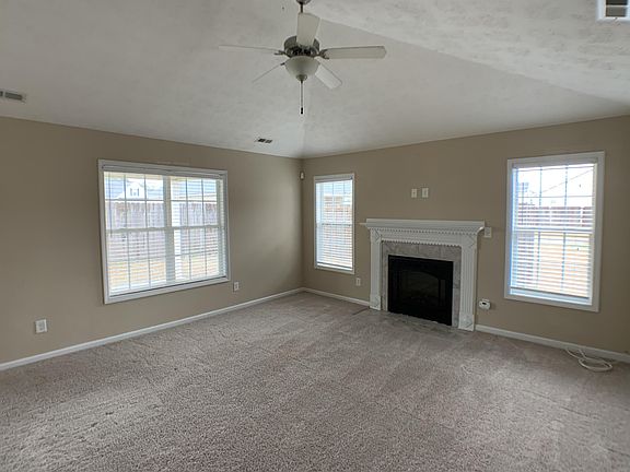 3rd image of 2132 Saint Nicholas Dr