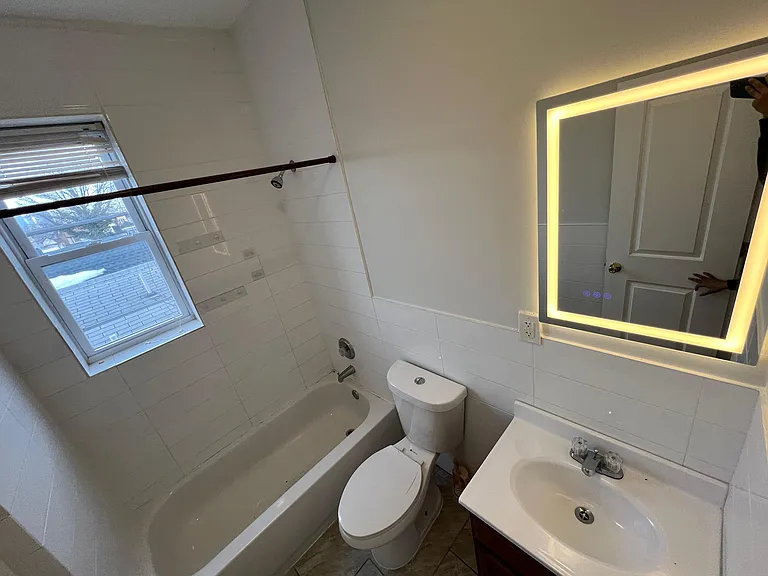 161 Bergen Ave #42E — Photo 6