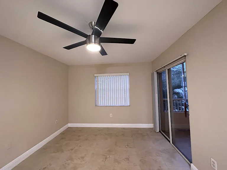 2811 N Oakland Forest Dr #209 — Photo 15