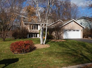 12008 Summerset Ln, Burnsville, MN 55337