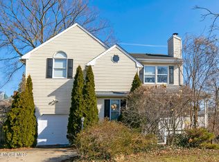 41 S Ward Ave, Rumson, NJ 07760