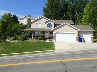 921 E Eaglewood Dr, North Salt Lake, UT 84054