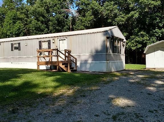2nd image of 16385 Jeff Ln
