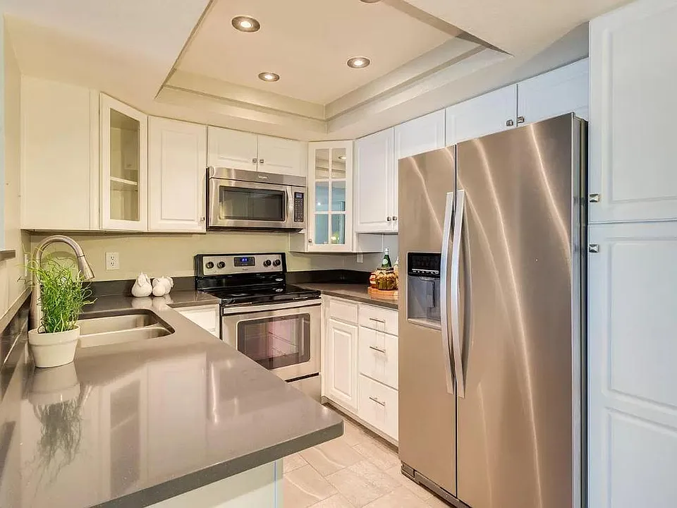 1820 E Morten Ave #124