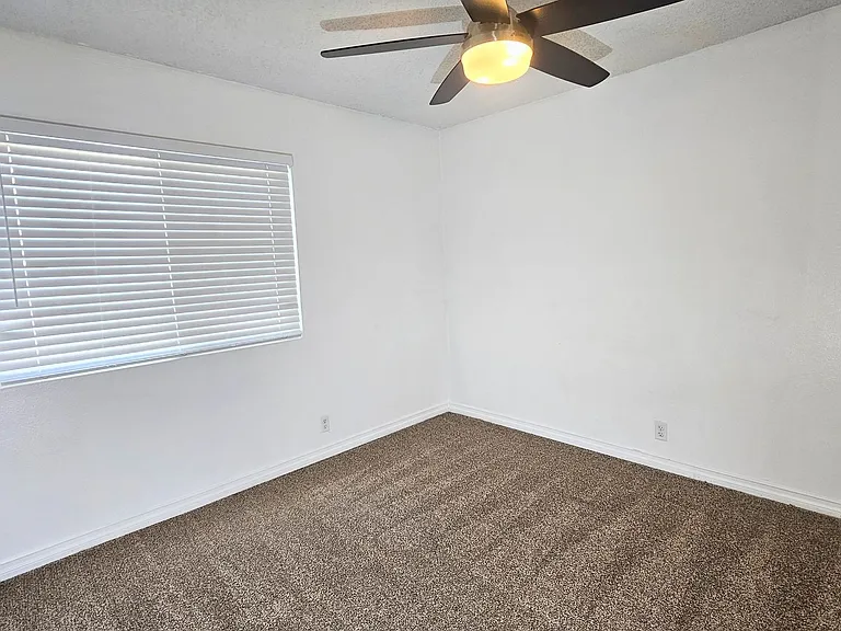 1139 W Badillo St #B — Photo 8