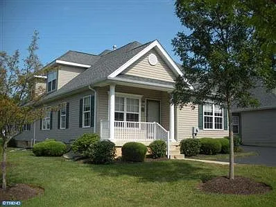 174 Liberty Dr photo 1
