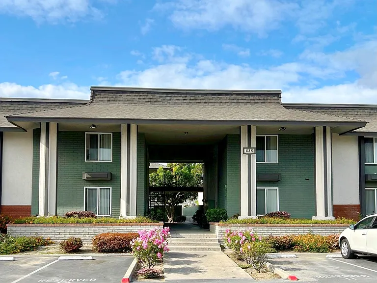 Cedar Glen Apartment Homes — Photo 19