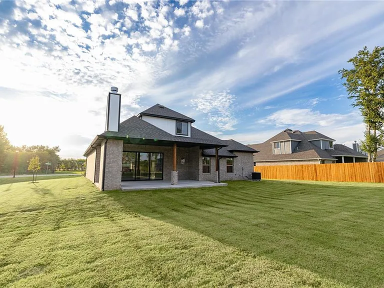 12616 Velvet Ash Ave — Photo 31