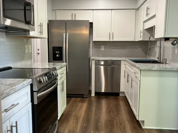 207 Hillsboro Pl Unit 207, Nashville, TN 37215