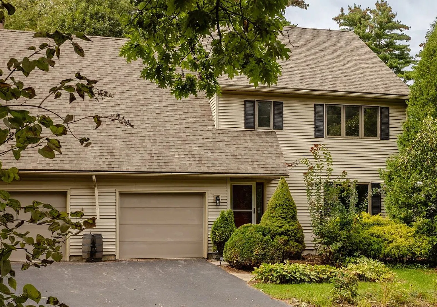 3BD/2.5BA Townhome in Colchester W/ Private Beach Access! — Photo 2