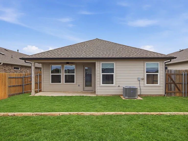 103 Hamilton Pool Ln — Photo 23