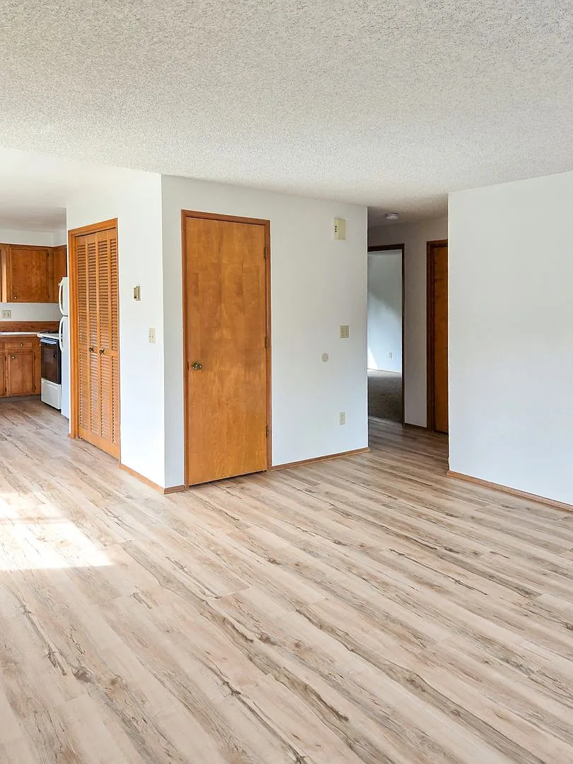 Building Photo - 2116-2122 Nomad Ct SE