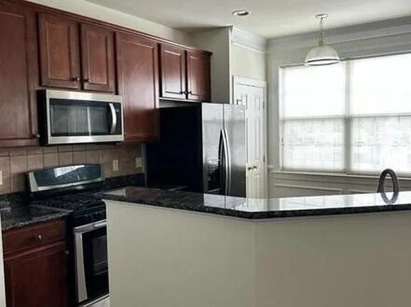 13627 Venturi Ln #161, Oak Hill, VA 20171
