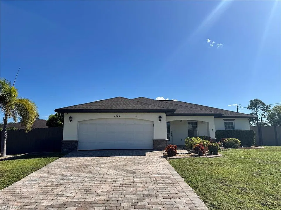 1907 NW 20th Pl