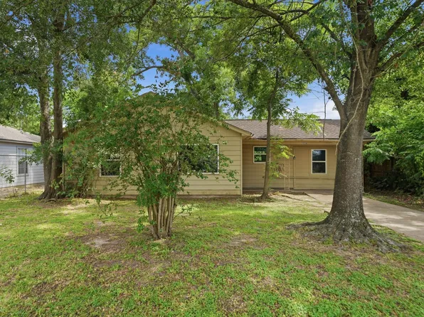 7538 Bywood St, Houston, TX 77028