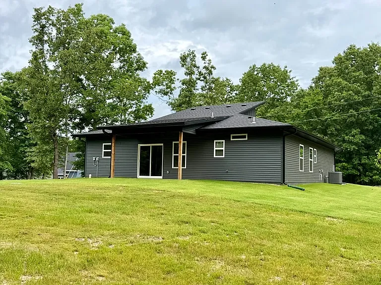 2 Fryer Ln — Photo 2