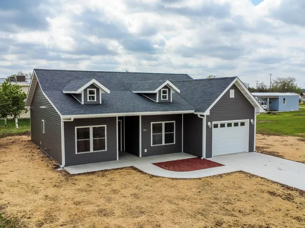 300 Redbud Rd, Vandalia, MO 63382