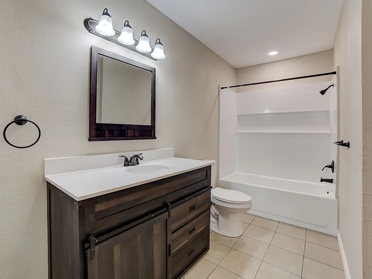 S 79th E Ave Duplex — Photo 18