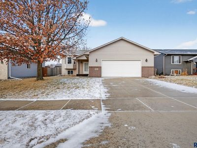 5301 S Mandy Ave, Sioux Falls, SD, 57106