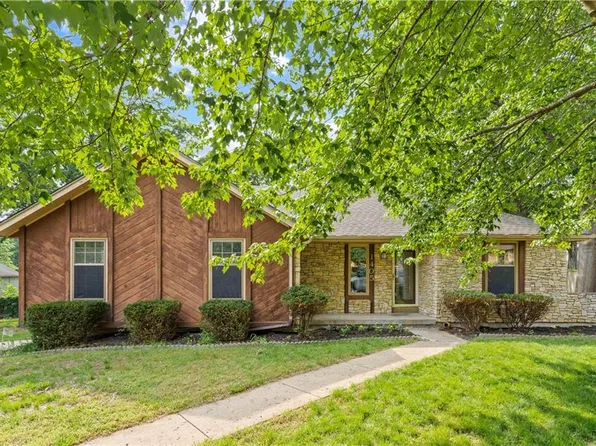 1405 SW 23rd St, Blue Springs, MO 64015