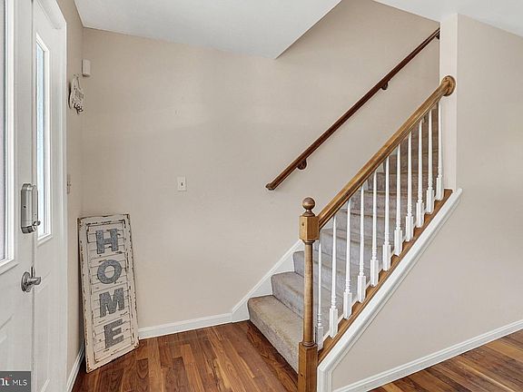 3rd image of 6352 Bennington Rd
