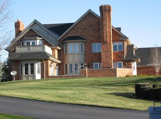 86 Flumerfelt Ln, Rochester, MI 48306