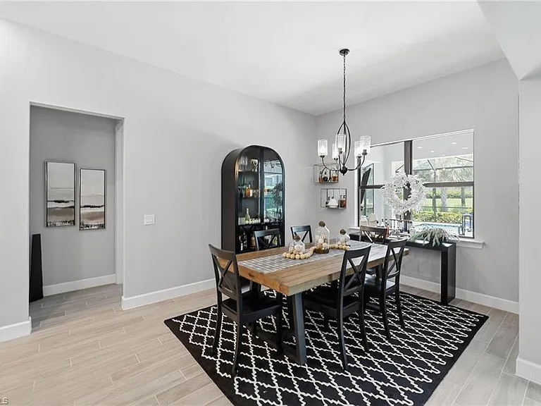 2738 Aviamar Cir — Photo 15
