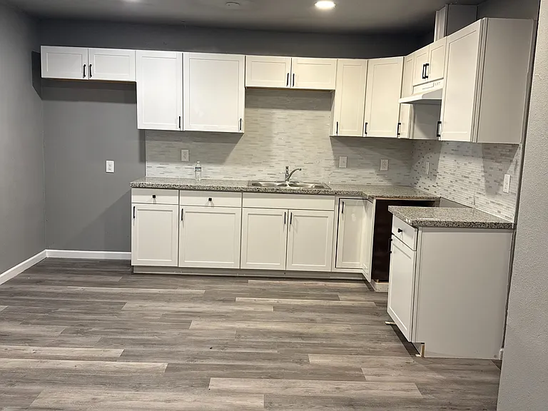 5250 Lindhurst Ave #1 — Photo 6
